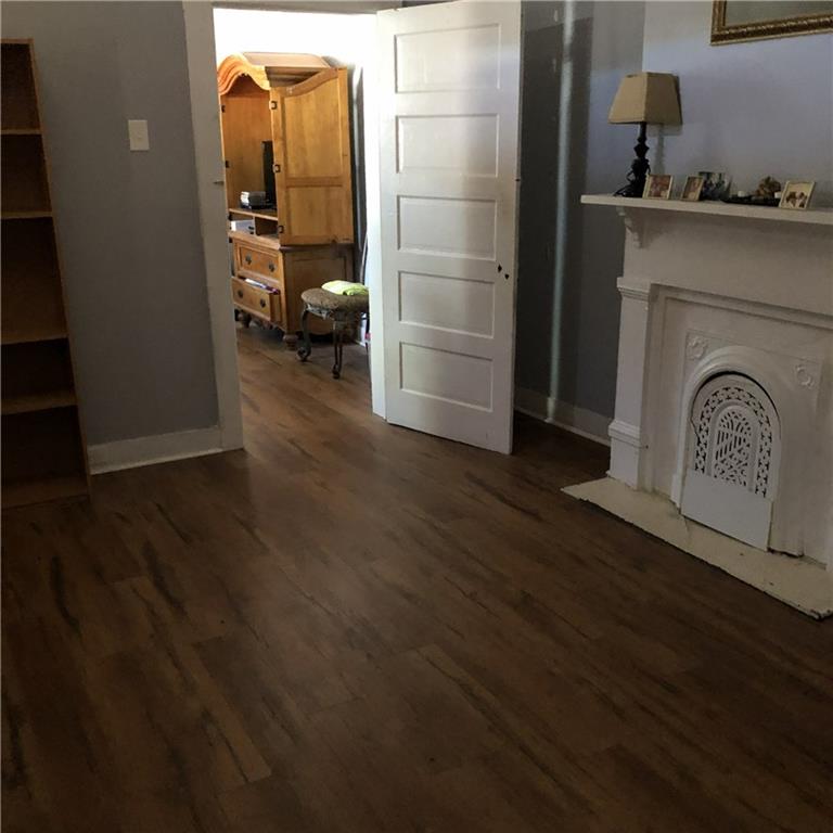 525-527 MONROE Street