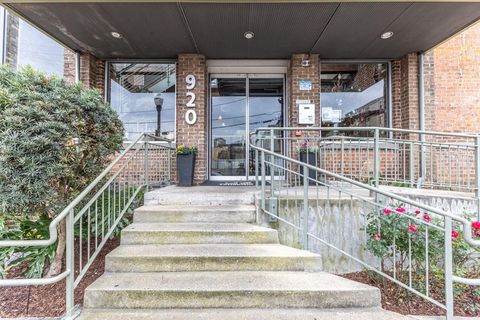 920 POEYFARRE Street 261 New Orleans LA 70130