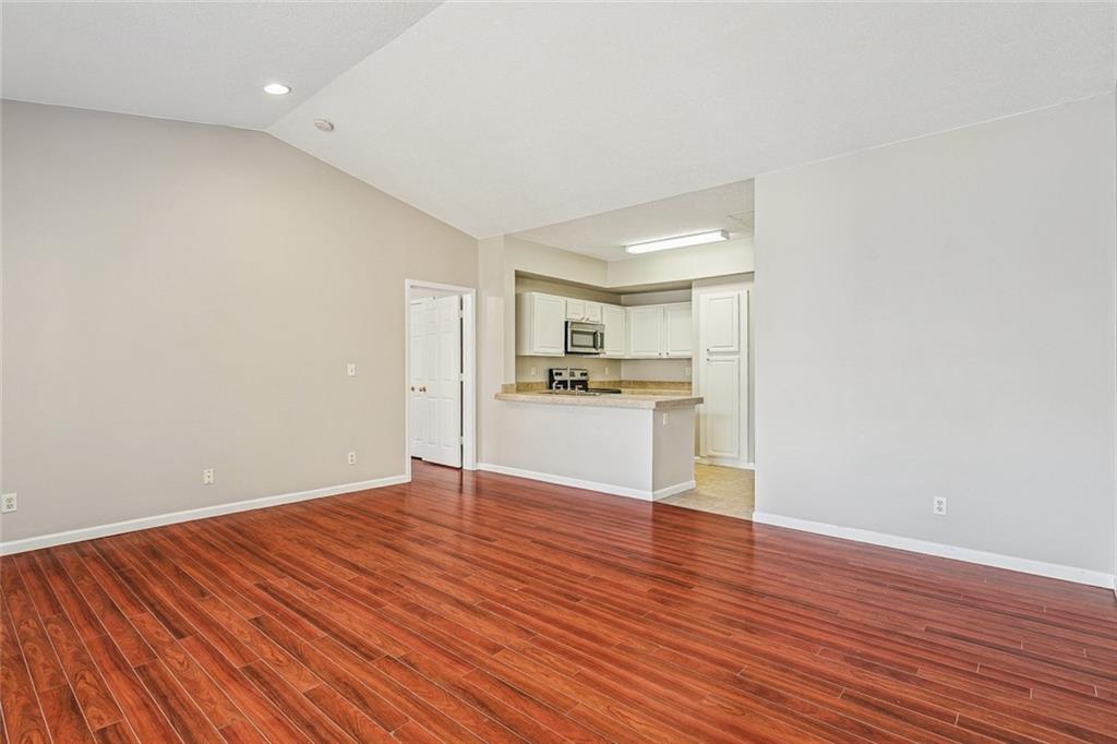 350 EMERALD FOREST Boulevard 2201