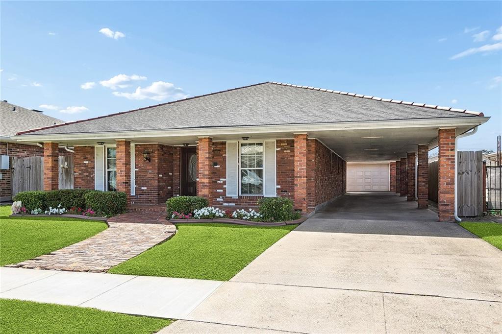 912 GIUFFRIAS Avenue