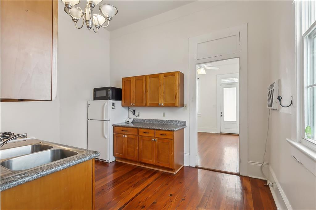New Orleans, Louisiana 70118, United States, 2 Bedrooms Bedrooms, ,1 BathroomBathrooms,Residential,Pending,58142
