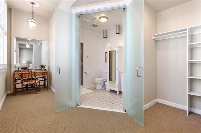 New Orleans, Louisiana 70130, United States, 2 Bedrooms Bedrooms, ,2 BathroomsBathrooms,Residential,Active,67977