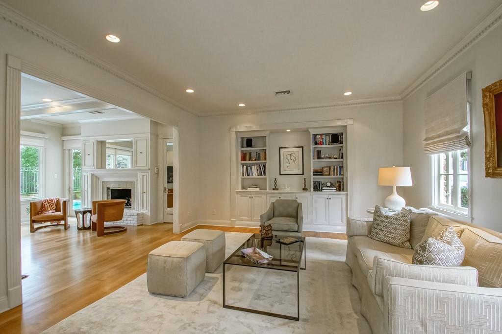 445 WALNUT Street