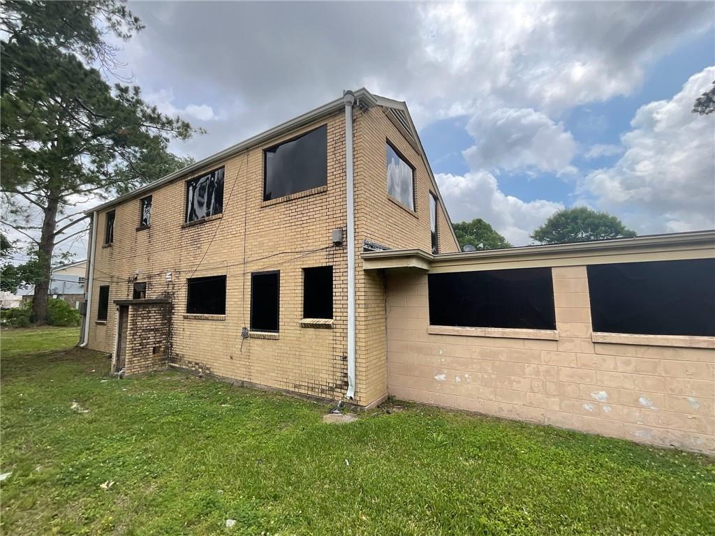 708 BORDENAVE Street