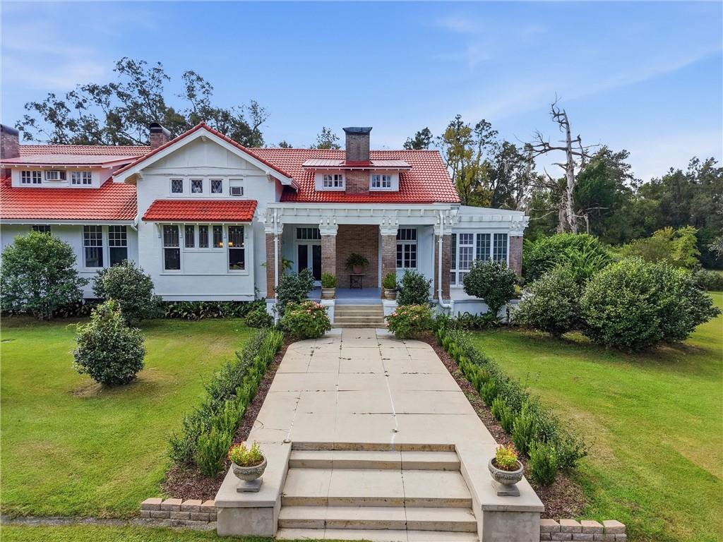 39241 MOUNT VILLA ESTATE Road