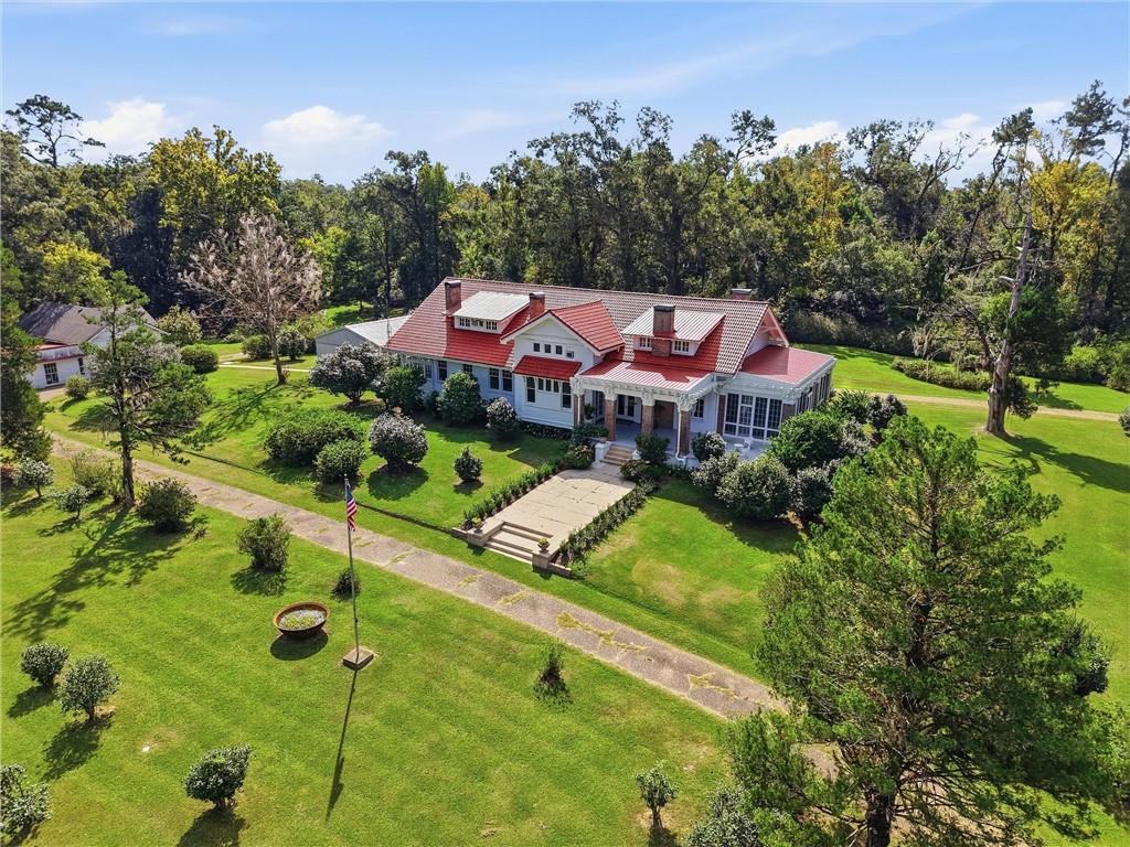 39241 MOUNT VILLA ESTATE Road