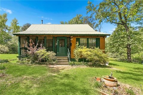 Photo of 36098 HWY 1055, Mt. Hermon, LA 70450 (MLS # 2554696)