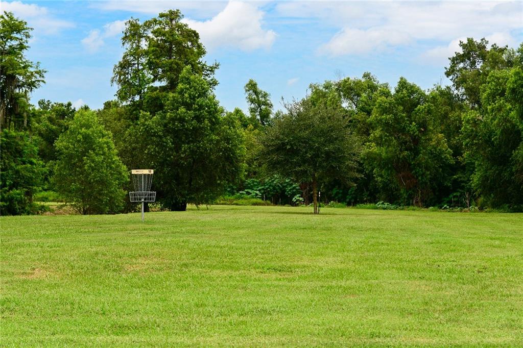LEO KERNER Parkway