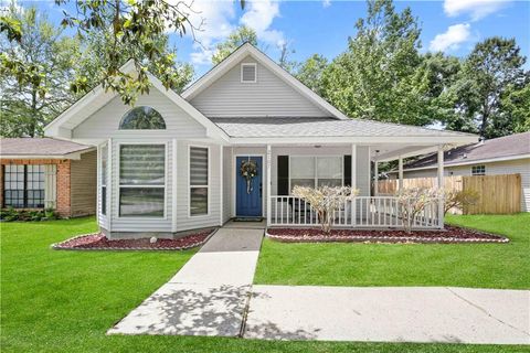 Photo of 2107 BLUEBIRD Street, Slidell, LA 70460 (MLS # 2554239)