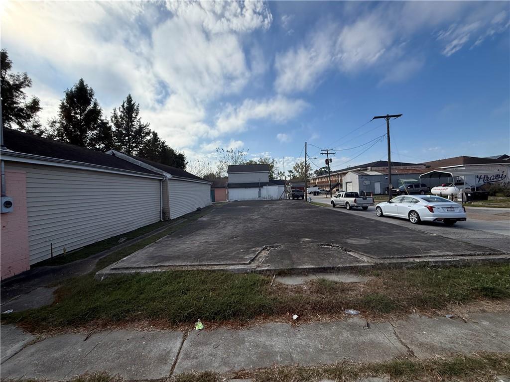 6600 SAINT CLAUDE Avenue