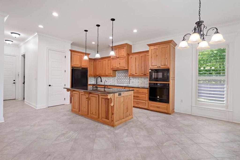 14167 OAK MEADOWS Boulevard