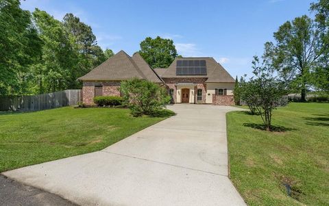 14167 OAK MEADOWS Boulevard Hammond LA 70401
