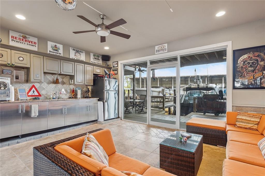 Springfield, Louisiana 70462, United States, 2 Bedrooms Bedrooms, ,3 BathroomsBathrooms,Residential,Active,95589