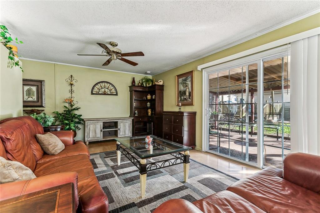 2728 SOMERSET Drive