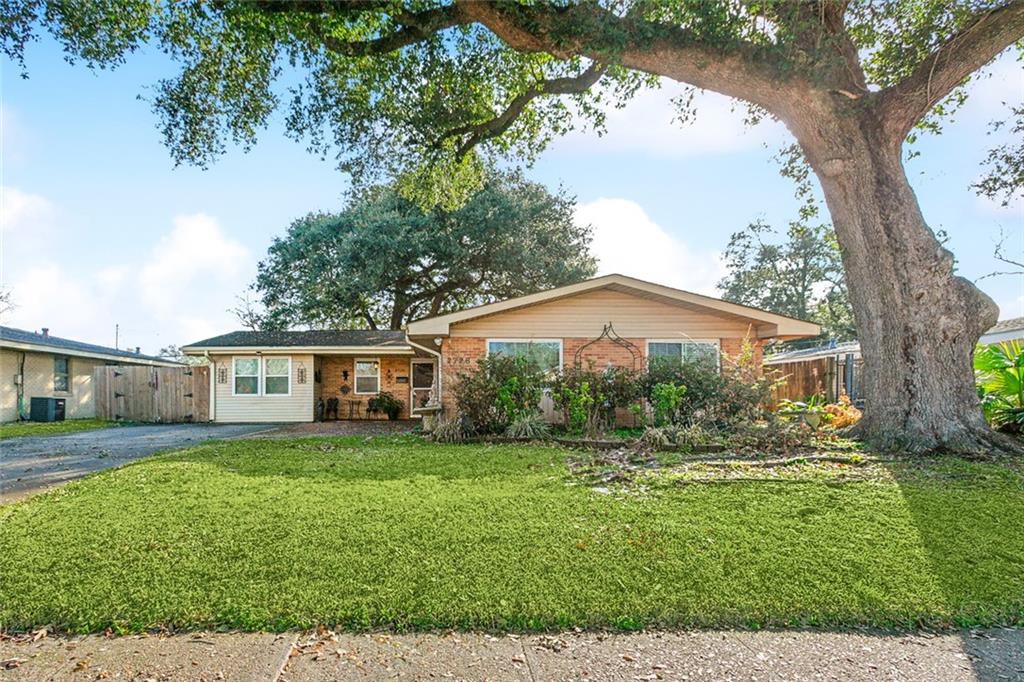 2728 SOMERSET Drive