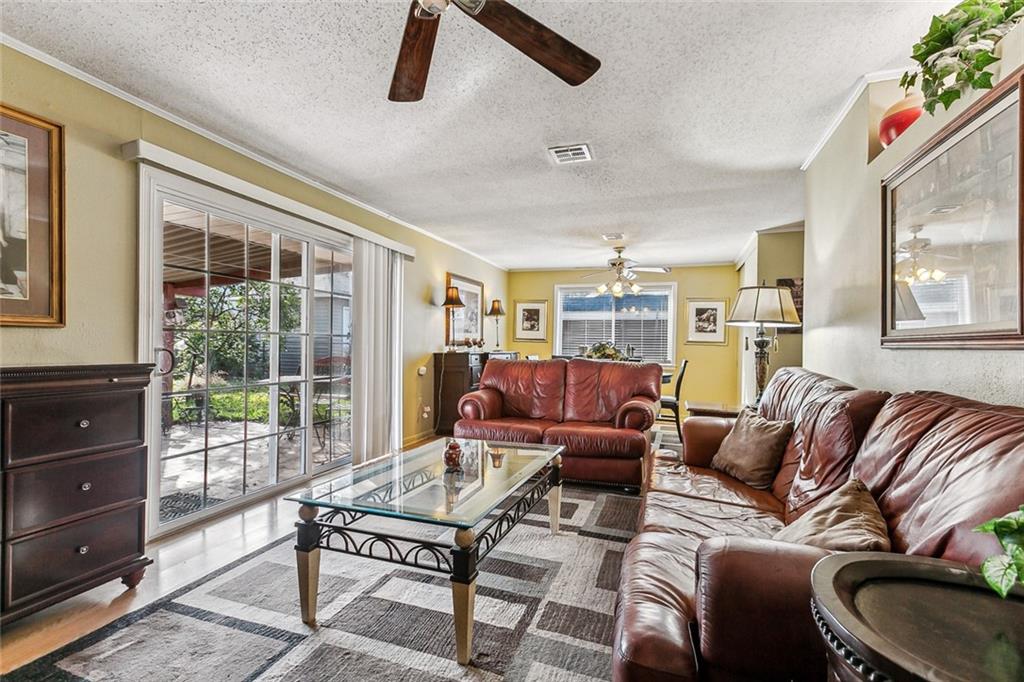 2728 SOMERSET Drive