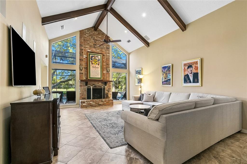 33 CHATEAU DU JARDIN Drive