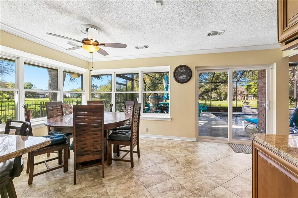 33 CHATEAU DU JARDIN Drive