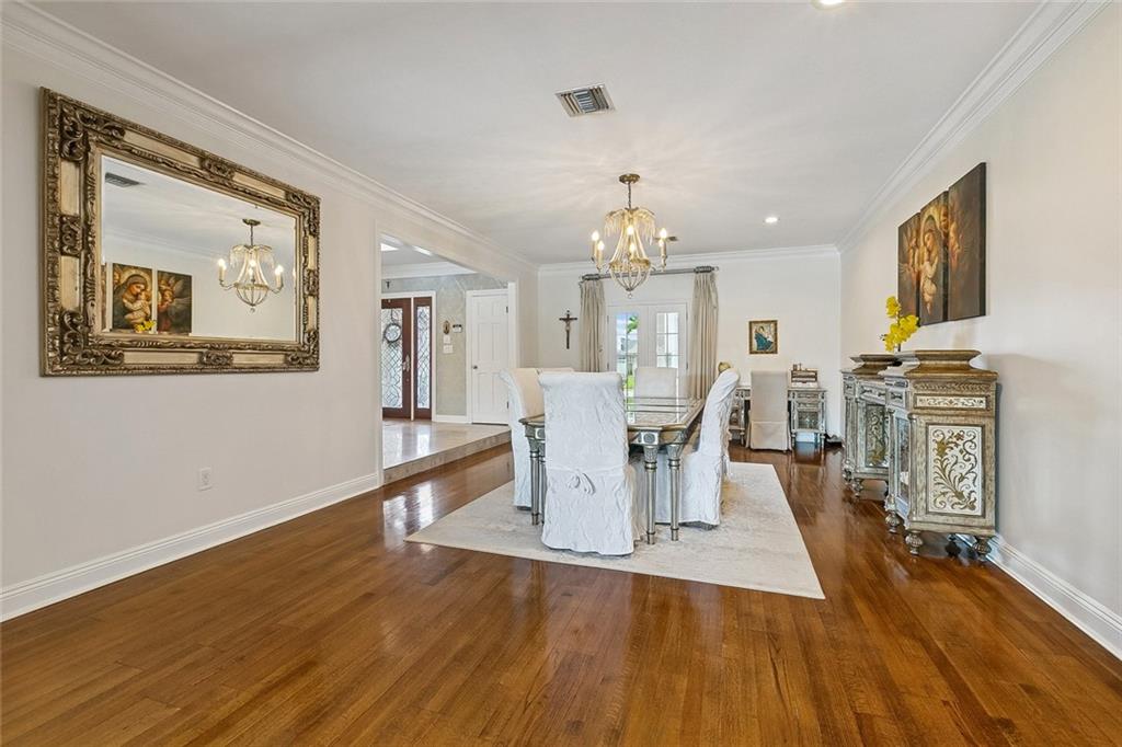 33 CHATEAU MOUTON Drive