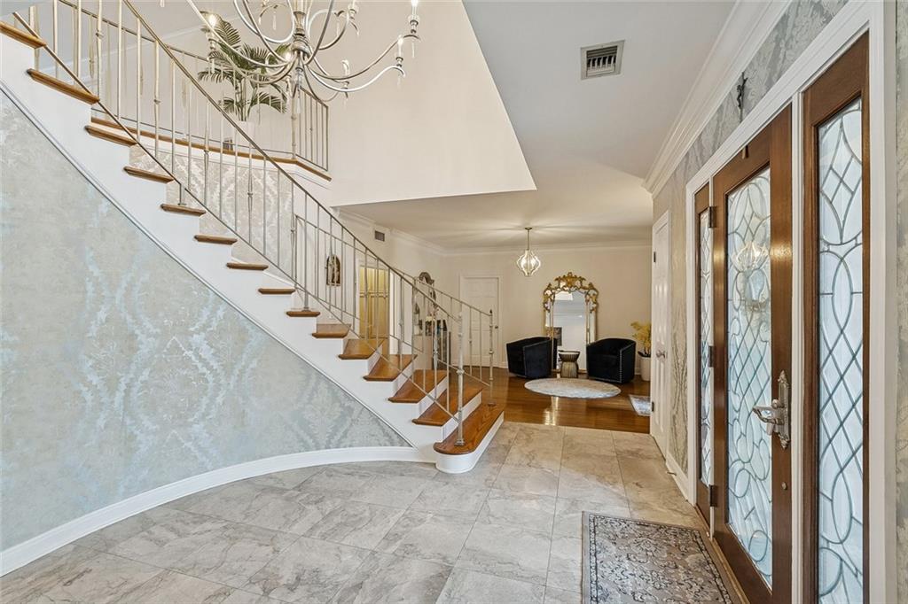 33 CHATEAU MOUTON Drive