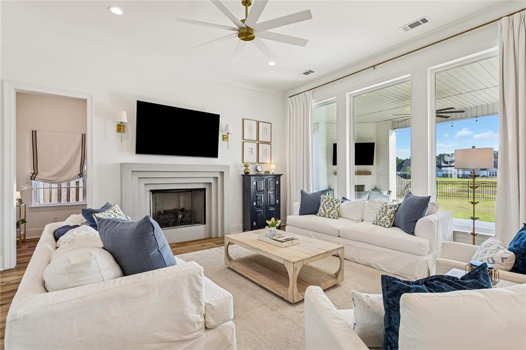 7037 BALD EAGLE Circle