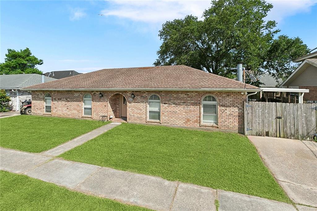 2713 LEGEND Street