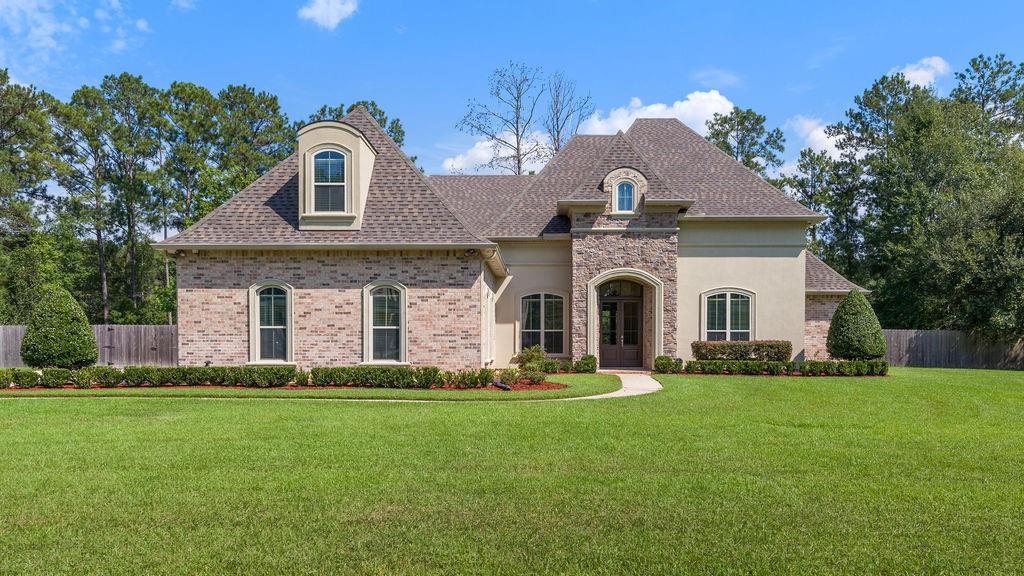 124 HERITAGE OAKS Boulevard