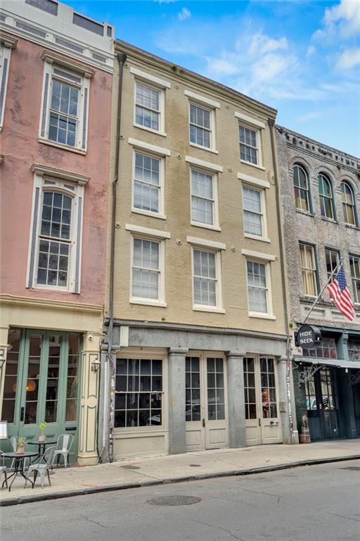 305 DECATUR Street