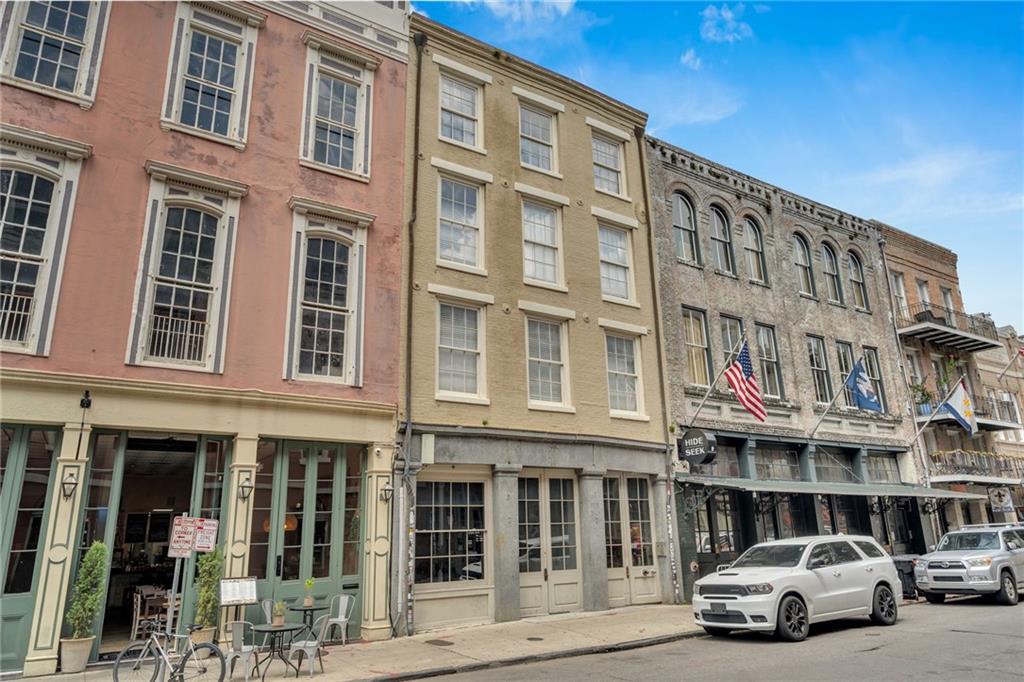 305 DECATUR Street