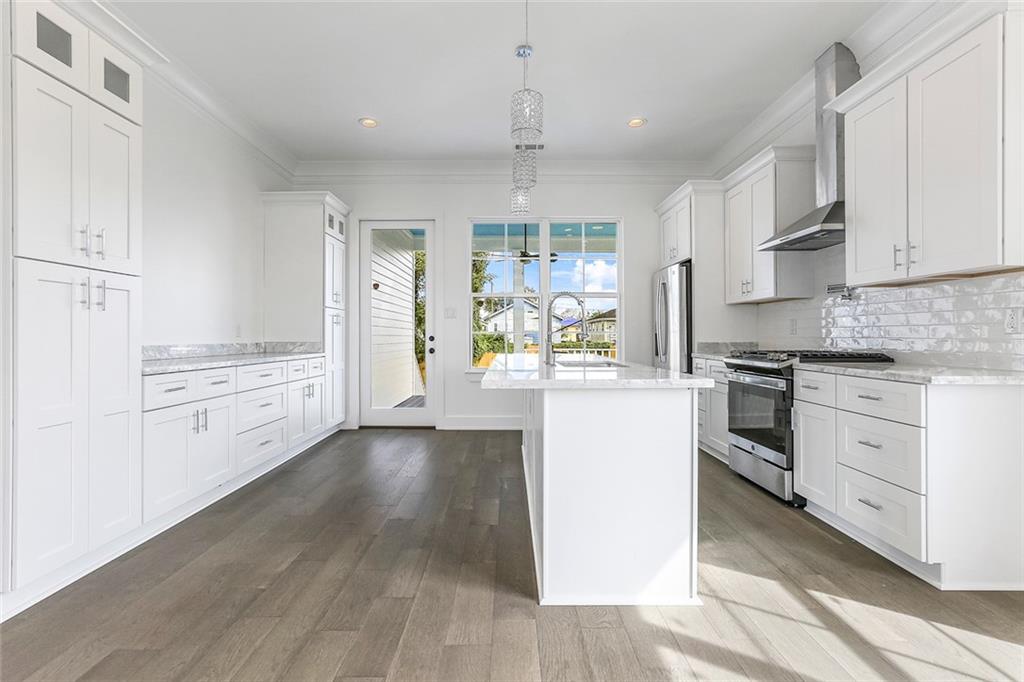 New Orleans, Louisiana 70126, United States, 3 Bedrooms Bedrooms, ,2 BathroomsBathrooms,Residential,Pending,70582