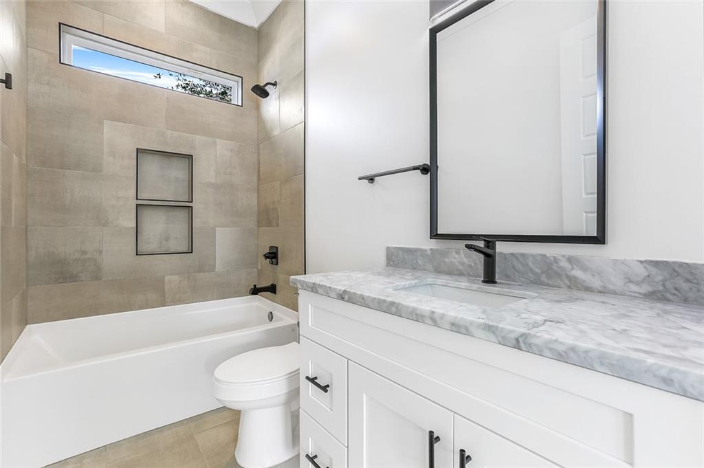 New Orleans, Louisiana 70126, United States, 3 Bedrooms Bedrooms, ,2 BathroomsBathrooms,Residential,Pending,70582