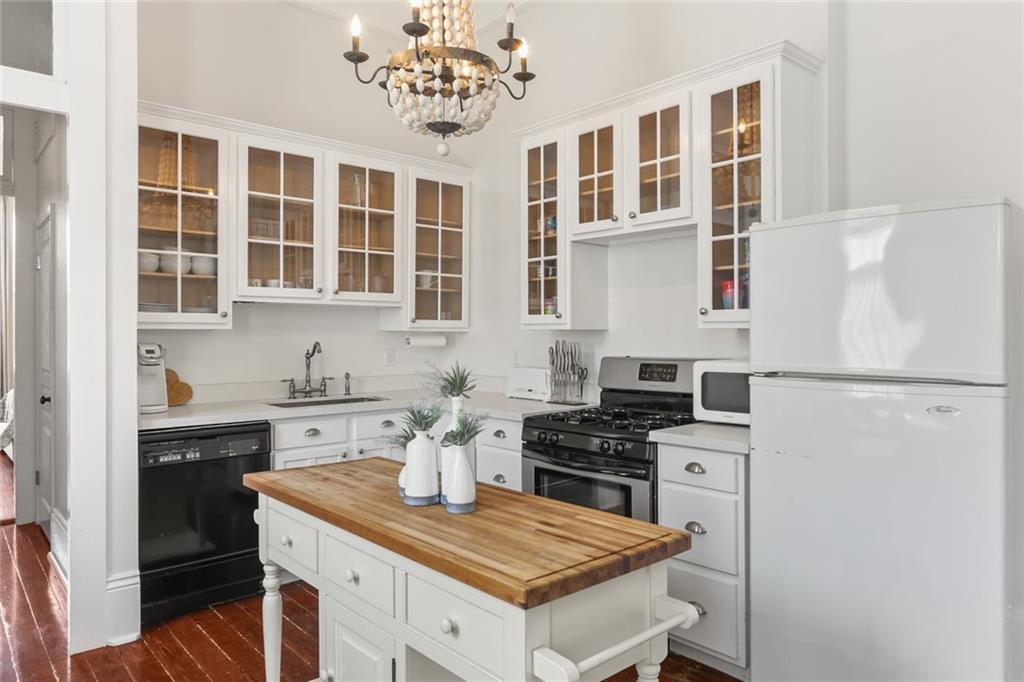 New Orleans, Louisiana 70115, United States, 1 Bedroom Bedrooms, ,1 BathroomBathrooms,Residential,Active,114051