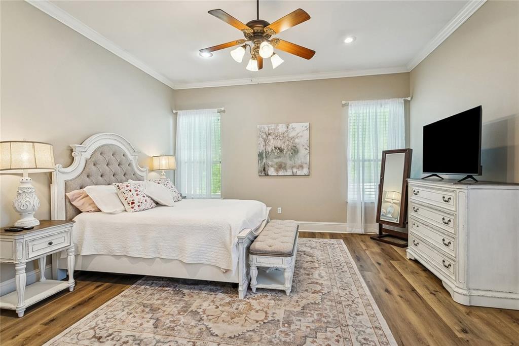 213 TURNING LEAF Lane