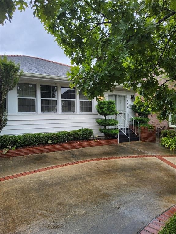 113 MAGNOLIA Drive