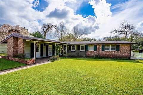 117 E HENFER Avenue River Ridge LA 70123