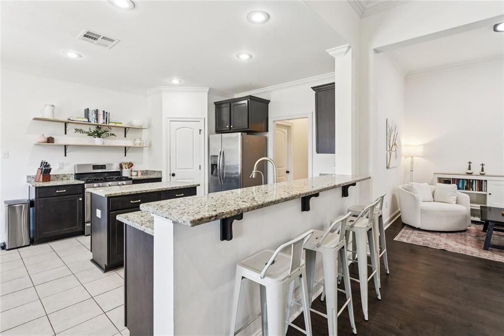 740 ENGLISH OAK Drive