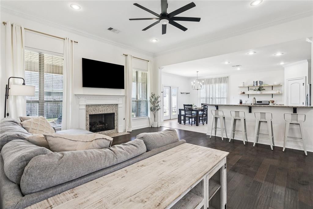 740 ENGLISH OAK Drive