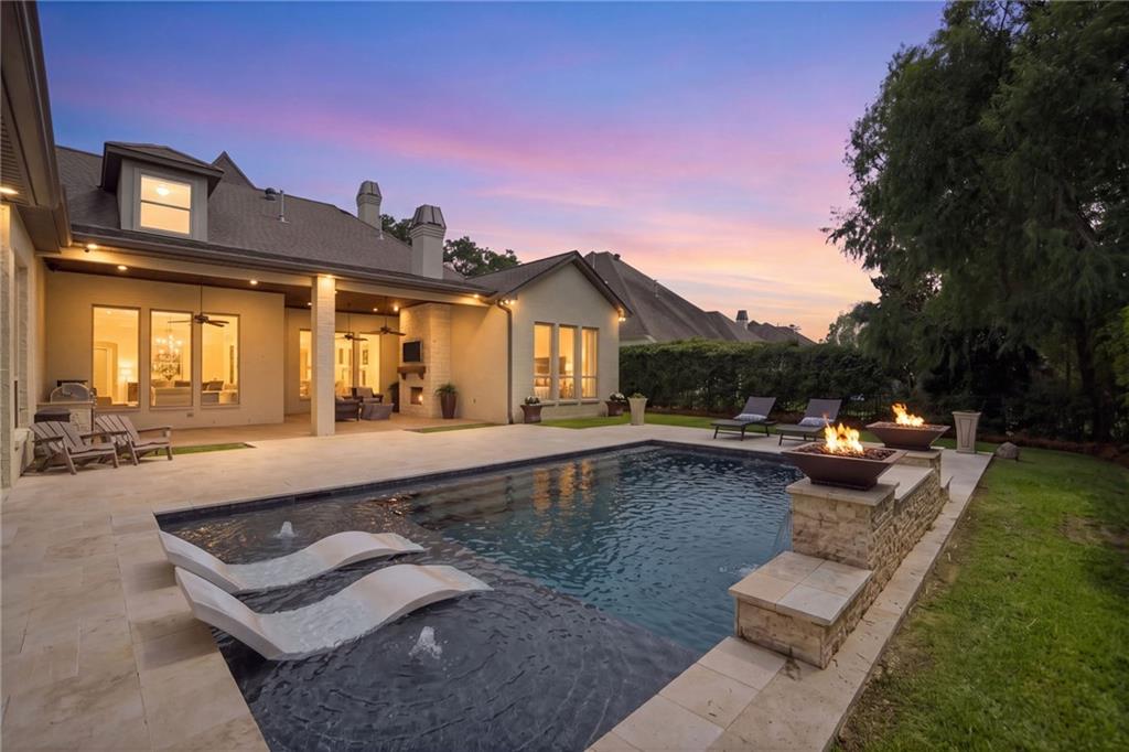 537 DELTA QUEEN Court