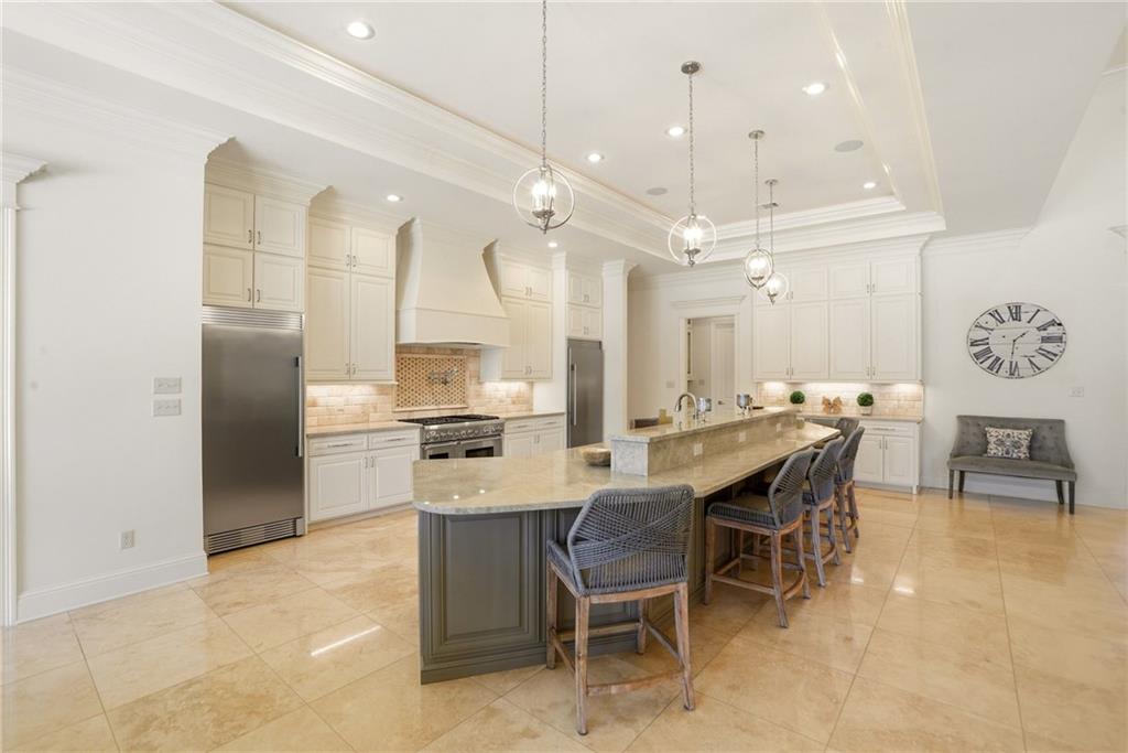 537 DELTA QUEEN Court