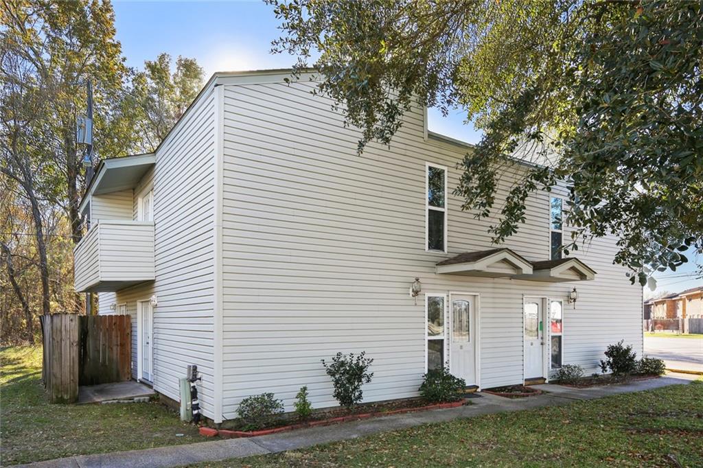 121 LAKEWOOD Drive 52