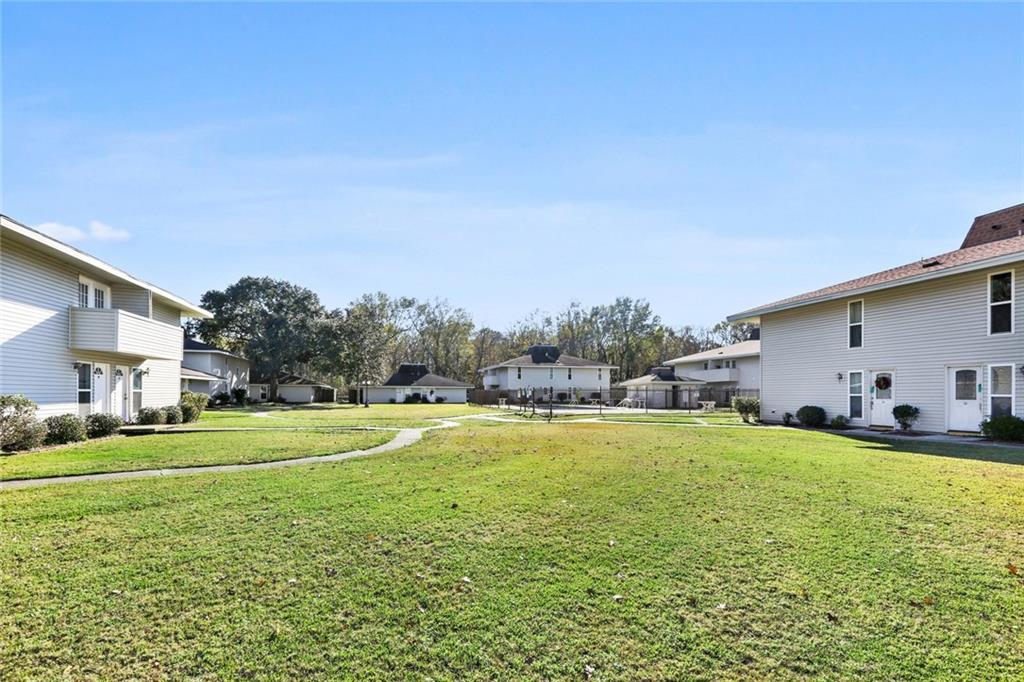 121 LAKEWOOD Drive 52