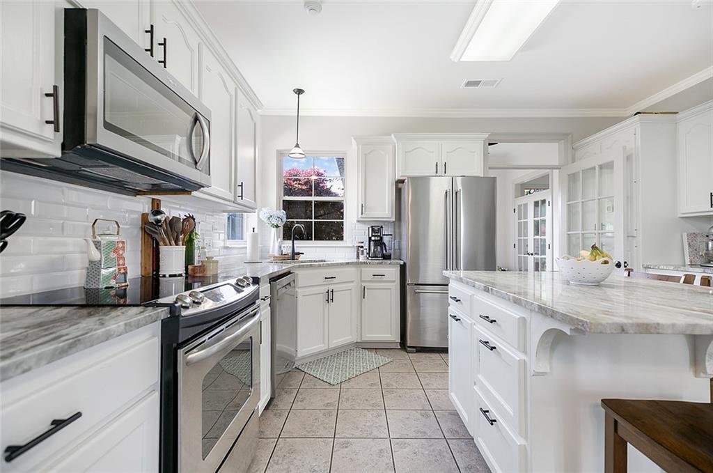 15099 WOODSTONE Drive