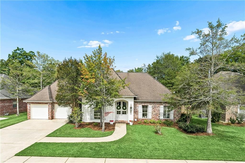 786 CLAIRE Drive