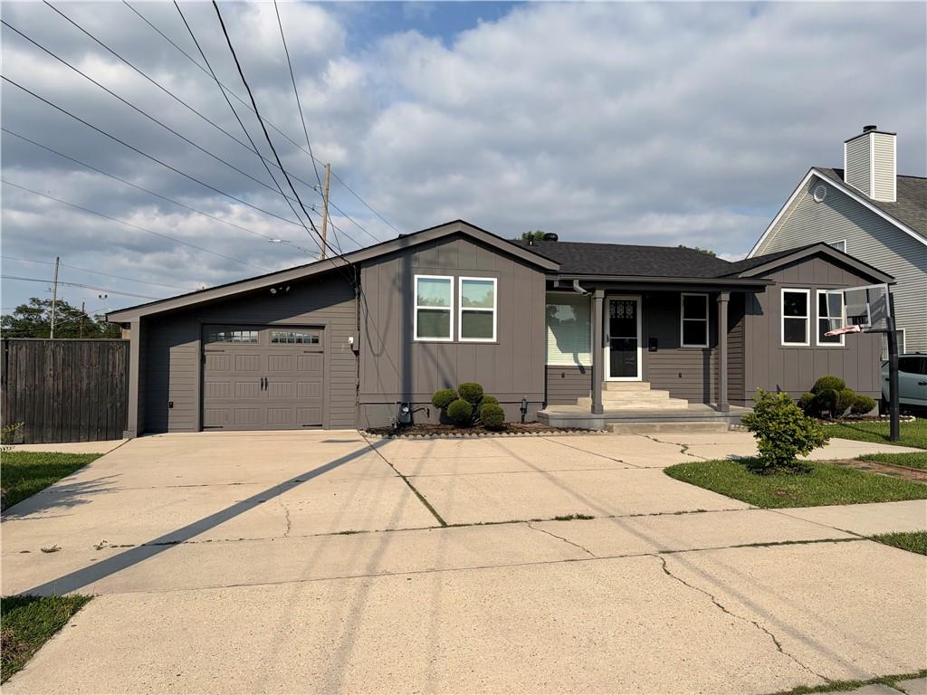 835 CARNATION Avenue
