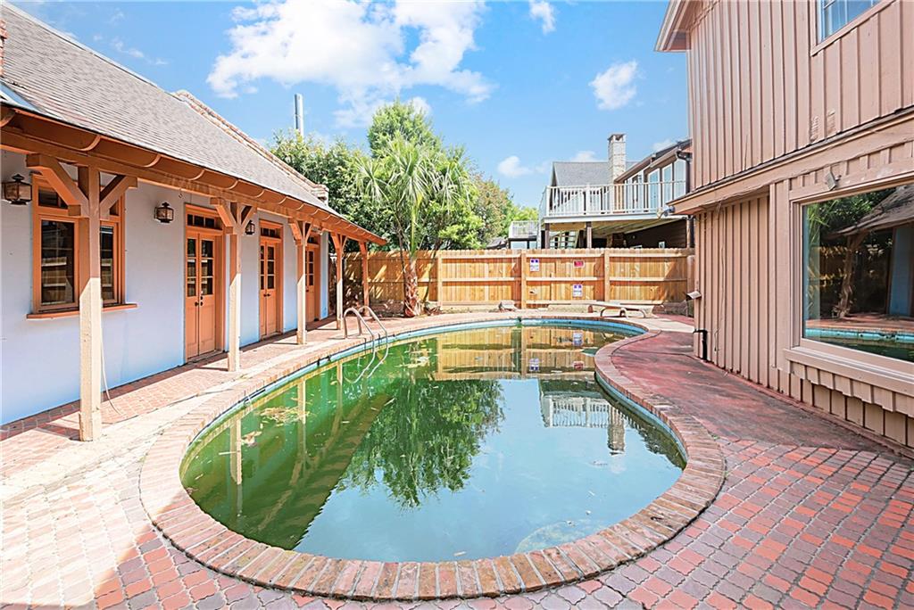 3641 RED OAK Court