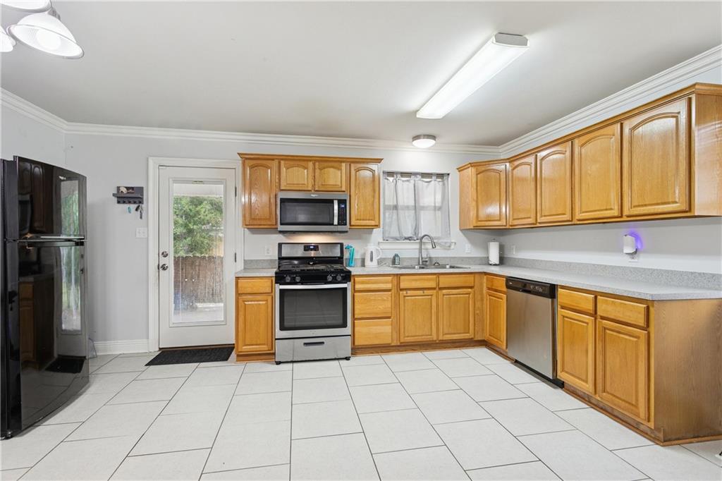 3835 ARROWHEAD Drive