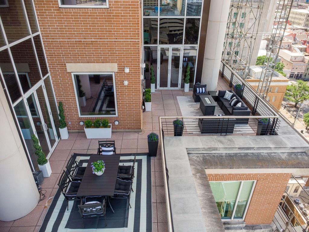625 ST CHARLES Avenue PHD