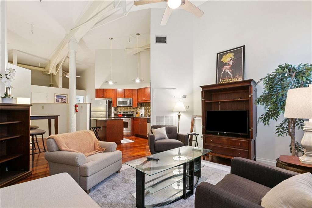 920 POEYFARRE Street 170