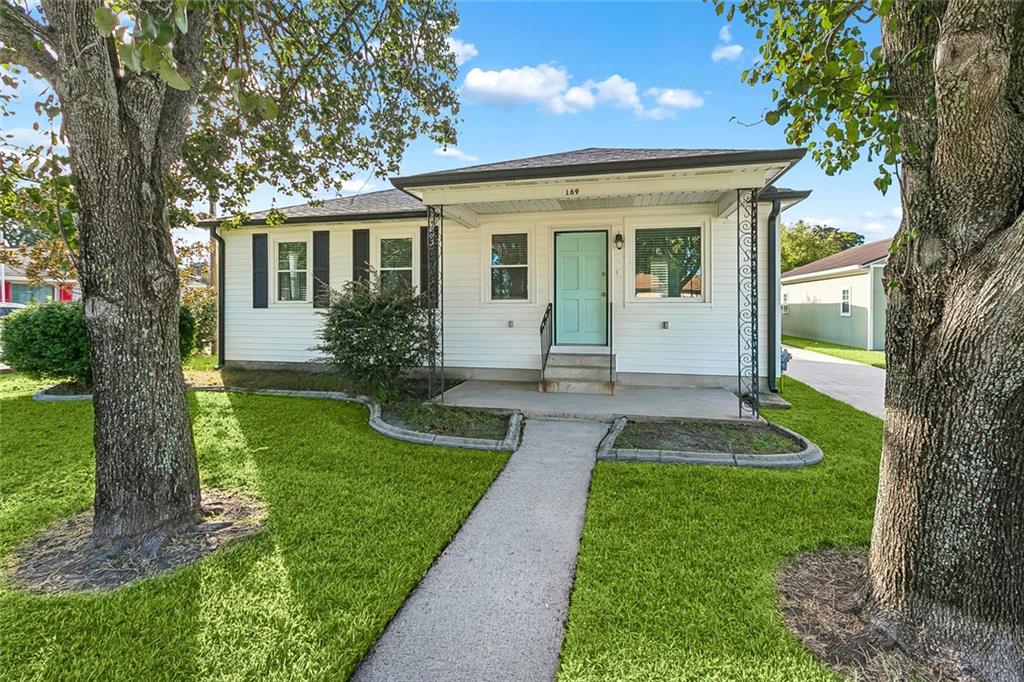 169 DESTREHAN Drive