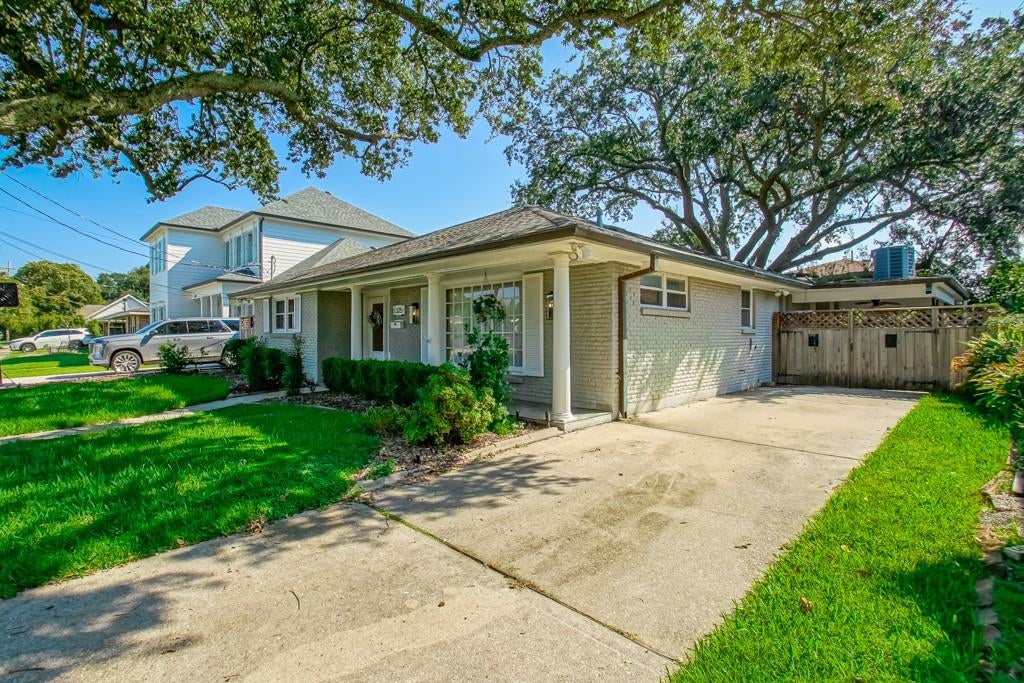 1325 MELODY Drive